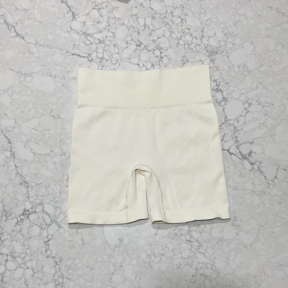 Ribbed biker shorts